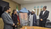 رونمایی از پوستر مستند «این یک فیلم تبلیغاتی نیست!» در یزد