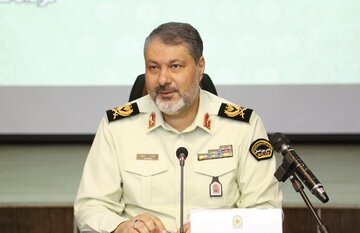 کلاهبردار ۸۶۰ هزار دلاری به کشور مسترد شد