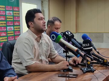 سرمربی تیم فوتبال چادرملو اردکان: بازی با تاکتیکی‌ترین تیم لیگ، سخت است