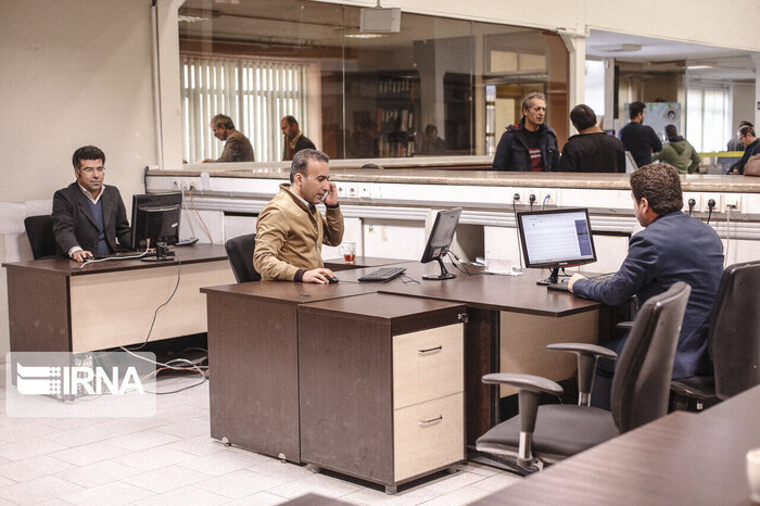 سهم زنان از جامعه کارمندی بیشتر شد