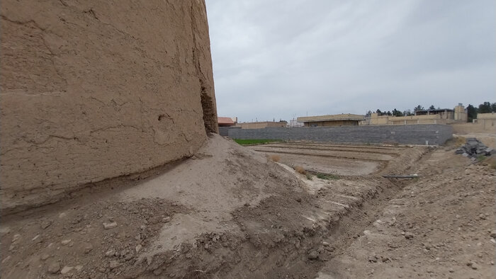 کبوترخانه بزرگ اژیه اصفهان در آستانه ویرانی