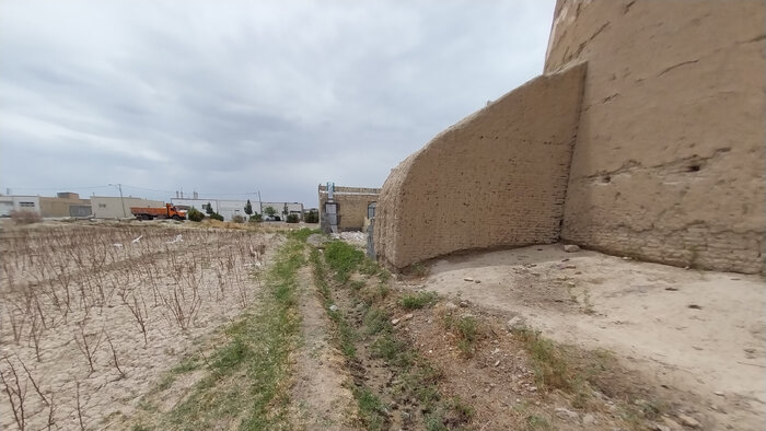 کبوترخانه بزرگ اژیه اصفهان در آستانه ویرانی