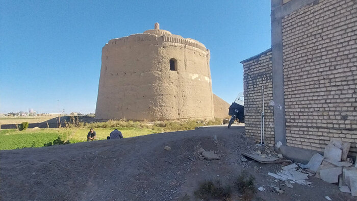 کبوترخانه بزرگ اژیه اصفهان در آستانه ویرانی