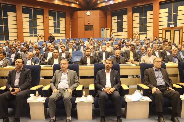 استاندار همدان: شوراها پیشران تحقق مردمسالاری هستند