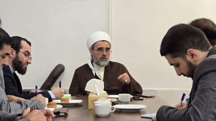 امام‌ جمعه اهل‌سنت کرمانشاه خواستار تحول در سیاست‌های رسانه‌ای استان شد