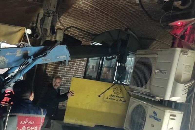 تعطیلی یکی از تیمچههای تجاری ناایمن تبریز تعطیلی یکی از تیمچههای تجاری ناایمن تبریز