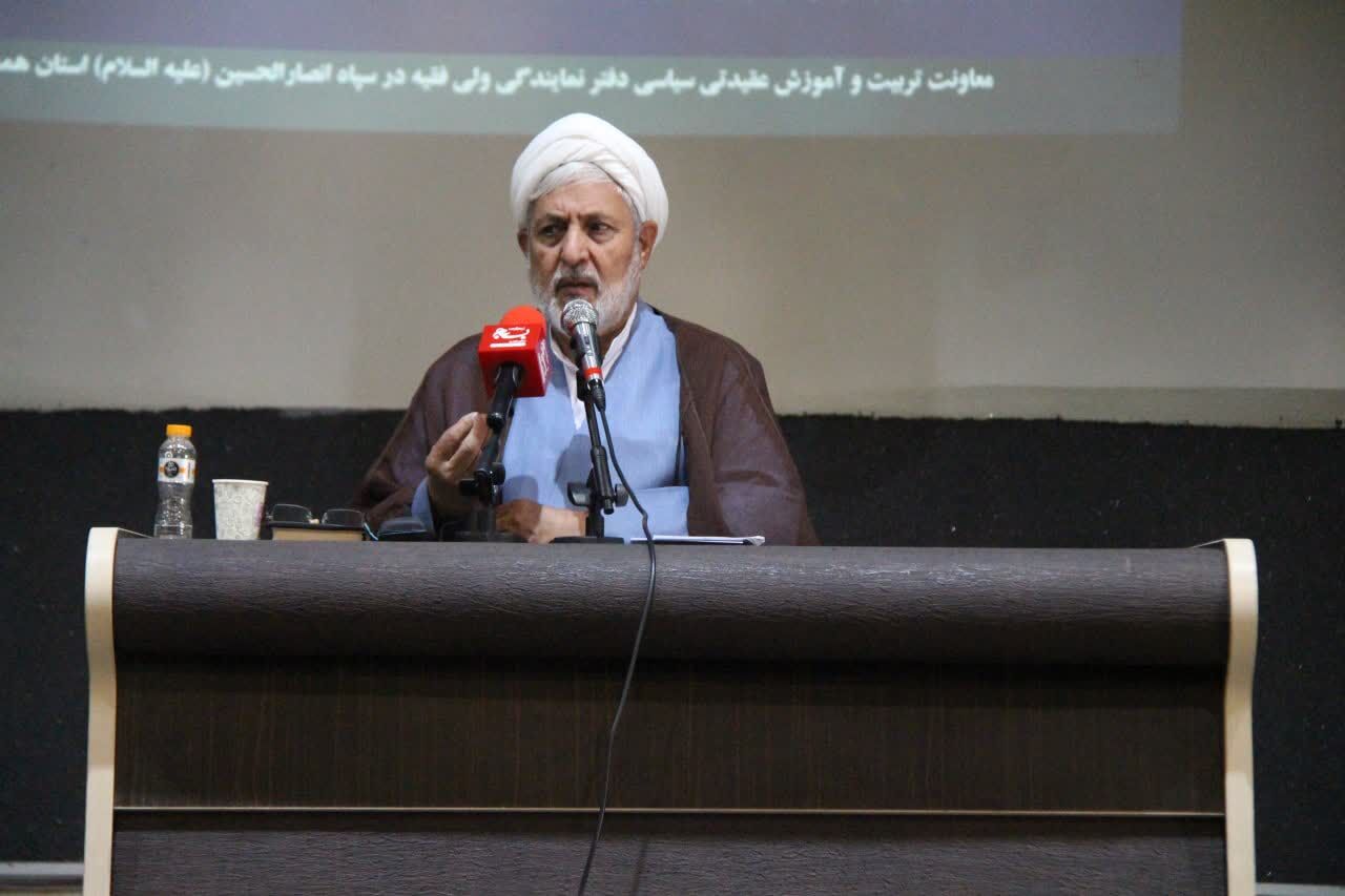 جانشین نماینده ولی فقیه در سپاه: آموزه های ناب اسلامی راه مقابله با انحراف‌های فکری است