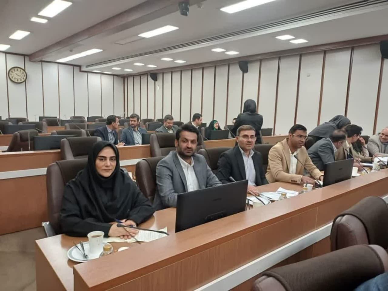 اِوَز پایتخت کتاب ایران شد؛ روایتی از پشتکار فرهنگی شهری کوچک در دل فارس اِوَز پایتخت کتاب ایران شد؛ روایتی از پشتکار فرهنگی شهری کوچک در دل فارس