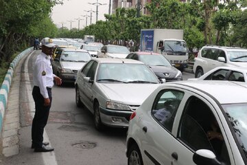 ترافیک سنگین در محورهای منتهی به نمایشگاه بین المللی تهران