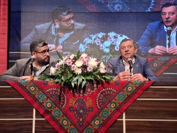 فضانورد روس در رویداد نجوم کرمان: علوم فضایی در مدارس کاربردی شود
