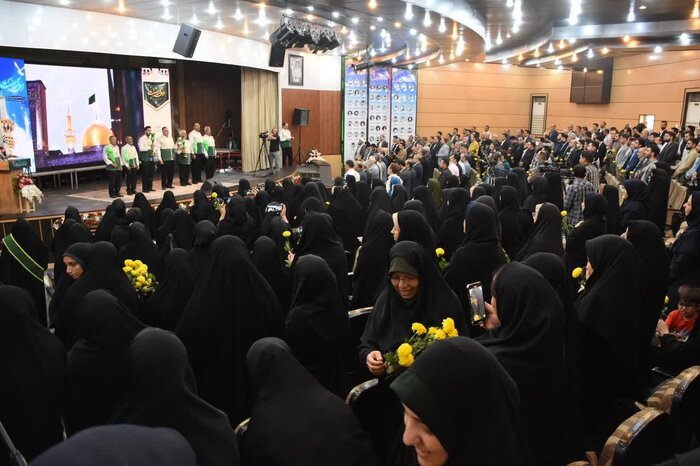 مدیرکل آموزش و پرورش سمنان: معلمان ایثارگران عرصه تعلیم و تربیت هستند