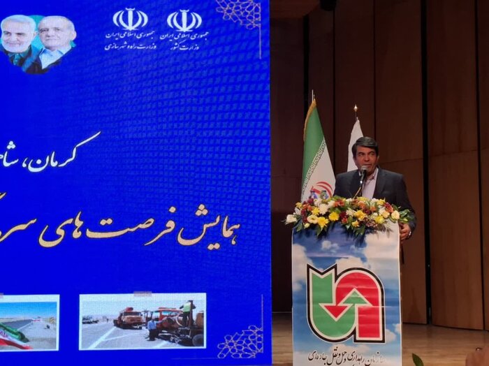 استاندار کرمان: وزارتخانه‌ها علاقه‌مند تفویض اختیار به استان‌ها نیستند