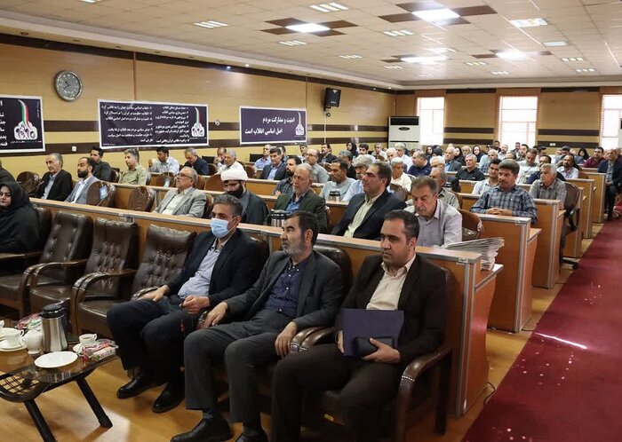 فرماندار گرمسار: شوراهای شهر و روستا برای توسعه و آبادانی برنامهریزی کنند