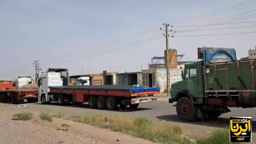 فیلم| رژه کامیون‌داران گنابادی به یاد جان باختگان حادثه بندر شهید رجایی