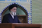 امام جمعه موقت یزد: تیم مذاکره کننده با دقت و قدرت به کار خود ادامه دهد