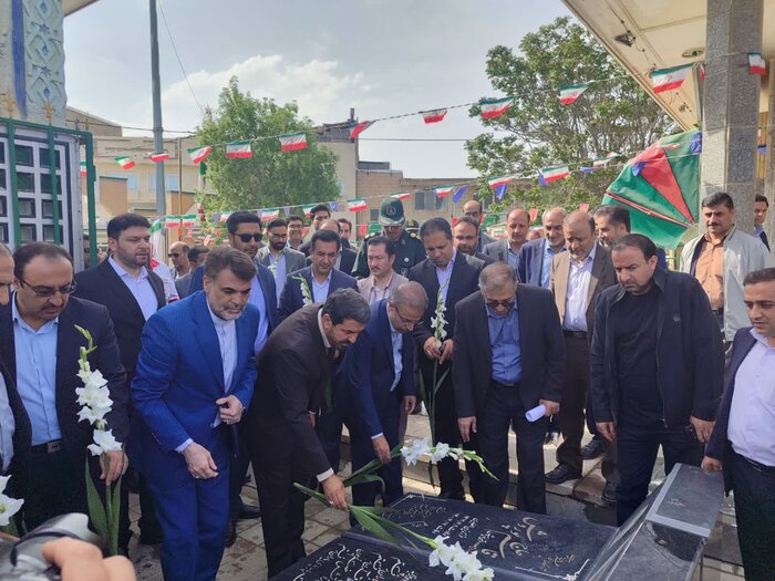 فیلم| روز پرکار استاندار همدان در بهار، دوری از پشت میزنشینی در جامه عمل