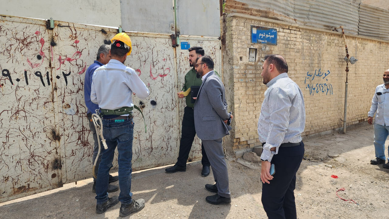 پلمب ۱۳ انبار ضایعاتی غیرمجاز در محلات مسکونی اهواز