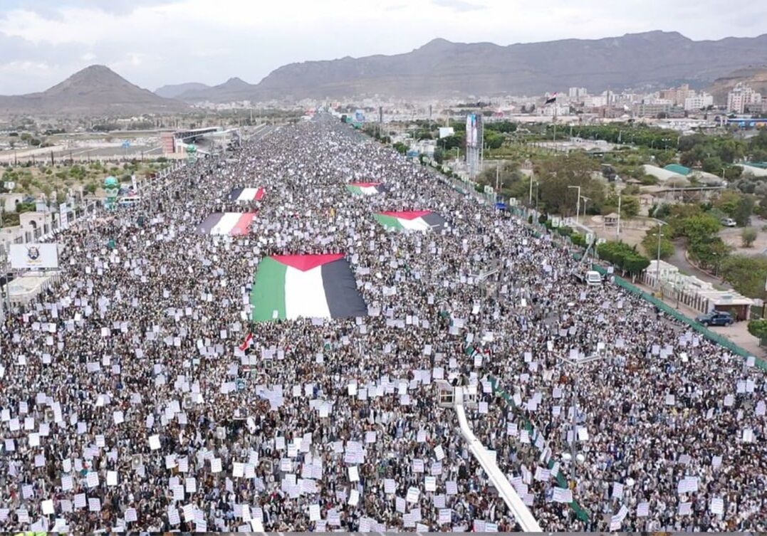 پیام یمنیها به آمریکا در تظاهرات میلیونی: نمیتوانید مانع ادامه حمایت ما از فلسطین شوید پیام یمنیها به آمریکا در تظاهرات میلیونی: نمیتوانید مانع ادامه حمایت ما از فلسطین شوید