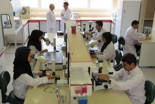 آسیب‌شناسی ملی و آمایش سرزمینی؛ راهبرد ترغیب دانشجویان به علوم پایه