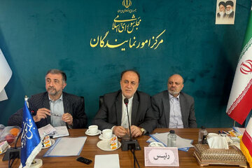 حاجی بابایی: راه آبادانی کشور توجه به آموزش و پرورش است