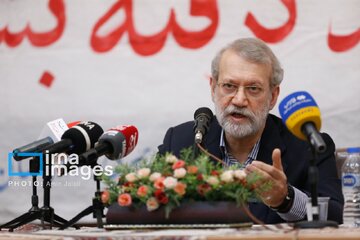 لاریجانی: ذات مذاکرات، سیاسی است/ مذاکره باید بر مدار منافع ما باشد