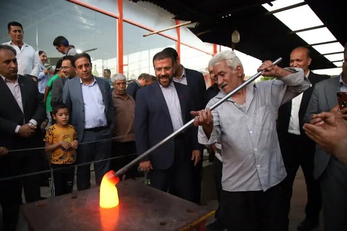 میمند در رقص گل‌های محمدی؛ جشنواره‌ای که تاریخ را عطرآگین می‌کند