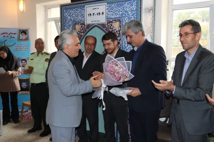 فرماندار مهاباد: ترویج اخلاق از مهمترین وظایف معلمان در جامعه امروز است