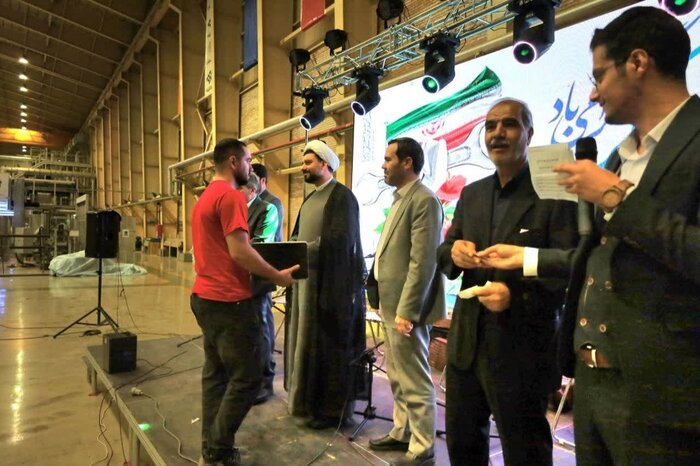 نماینده ملایر: حمایت از کارگران، سرمایه‌گذاری برای رشد اقتصادی است