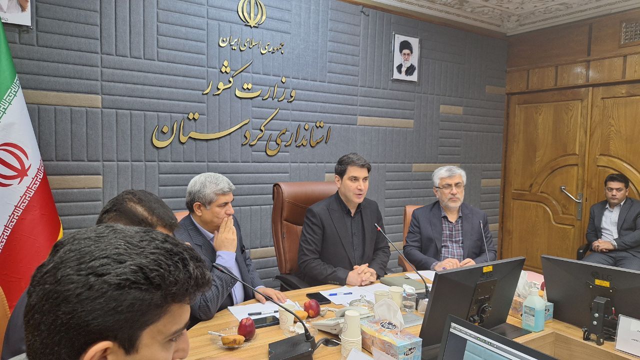 استاندار کردستان: فرمانداران زیرساخت‌ لازم برای اجرای قانون مبادلات مرزی را فراهم کنند