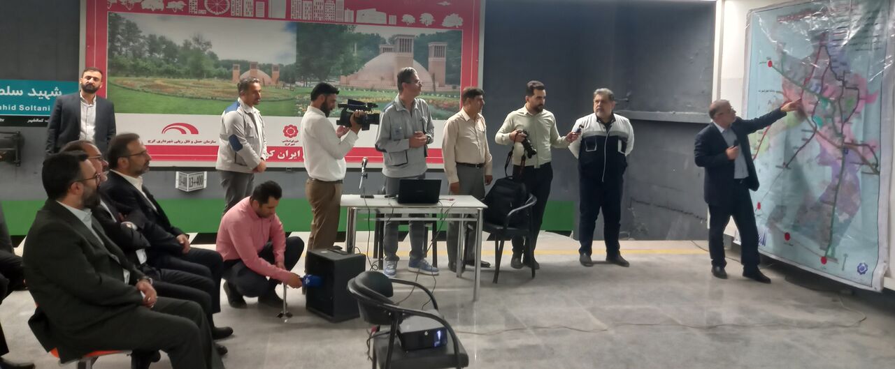 بازدید رییس سازمان بازرسی کشور از قطار شهری کرج