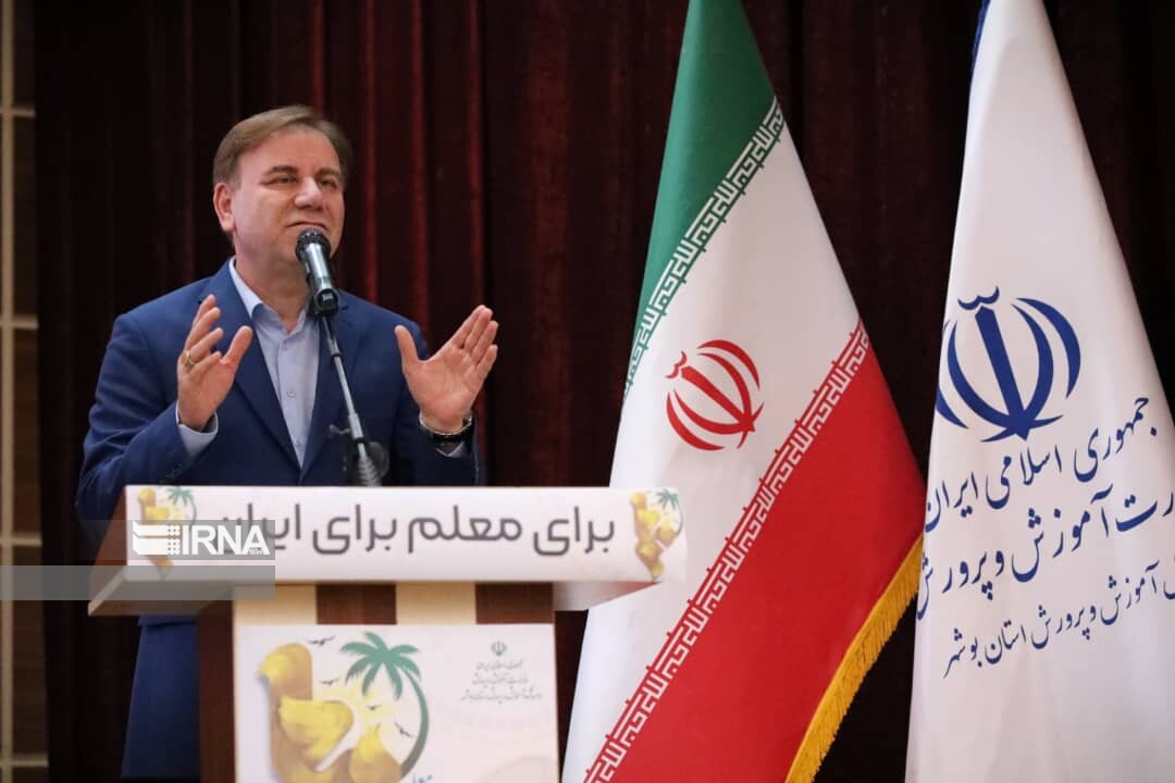 استاندار بوشهر: مشارکت بانوان در فرآیند توسعه ، رشد جامعه را شتاب می بخشد