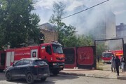 آتش‌سوزی ساختمان متروکه قدیمی در خیابان سعدی کرمانشاه + فیلم