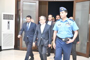 وزير الخارجية الايراني يختتم زيارته الى باكستان