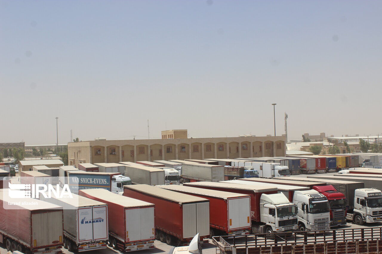صادرات ۱۱۰ میلیون دلاری کالا از گمرکات آذربایجان شرقی