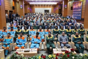 تعبیر واقعی تکریم؛ از غافلگیری صبحگاهی تا تکیه بر جای بزرگان + فیلم