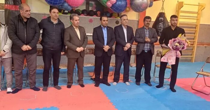 تجلیل از محمد محشری ملی پوش بوکس مراغه