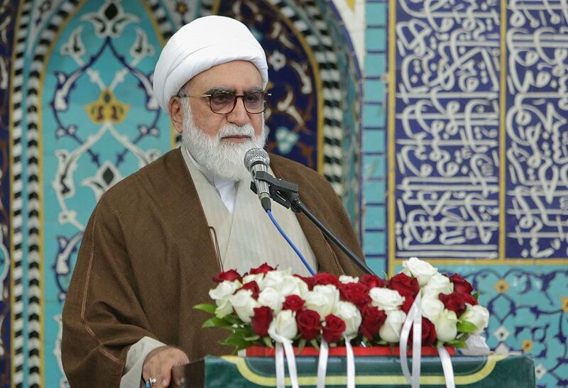 تولیت آستان قدس رضوی بر حفظ ارتباط چهره به چهره روحانیت با مردم تاکید کرد