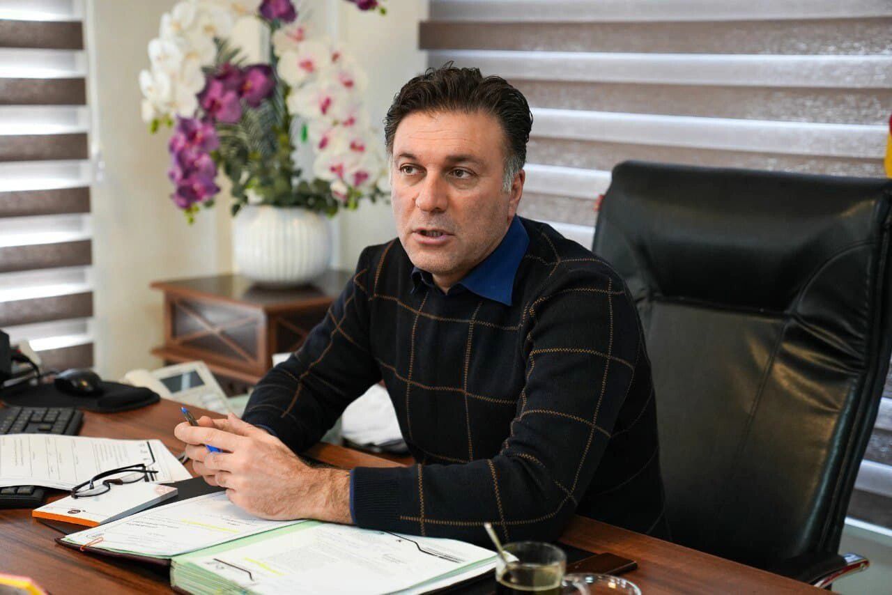 جشن قهرمانی تراکتور پس از بازی با استقلال خوزستان جشن قهرمانی تراکتور پس از بازی با استقلال خوزستان