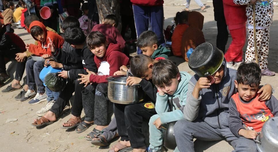 Warnings grow louder as Israel continues to block aid into Gaza