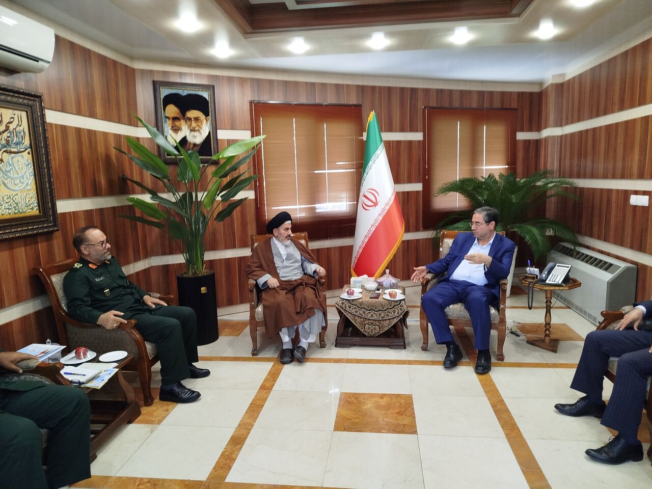 استاندار آذربایجان‌غربی: اعتبار جمهوری اسلامی از شهداست