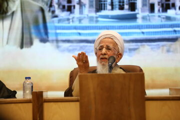 آیت‌الله جوادی آملی: عقلانیت شرط بالندگی حوزه علمیه است