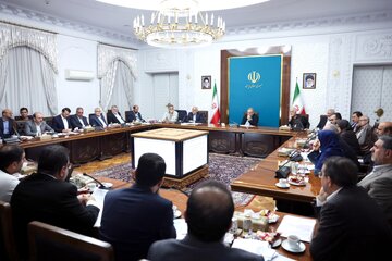 پزشکیان:صرفه جویی از اولویت های قطعی دولت است/ تصویب پنج تصمیم مهم در زمینه مصرف انرژی