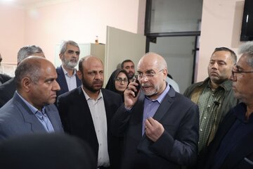 بازدید قالیباف از خوابگاه دانشگاه فرهنگیان گلستان