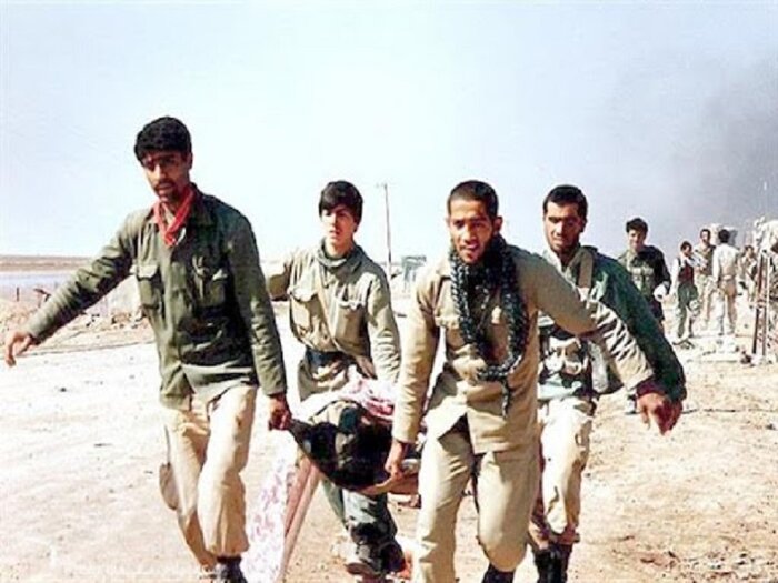 وقتی رهبر انقلاب به حال رزمندگان و امدادگران غبطه میخورد