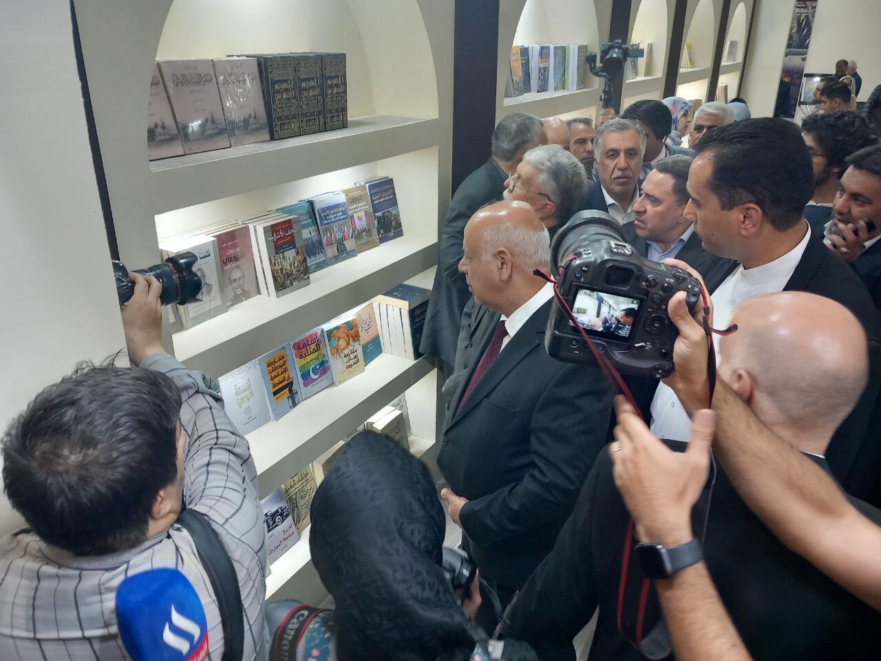 افتتاح جناح العراق في معرض طهران الدولي الـ 36 للكتاب