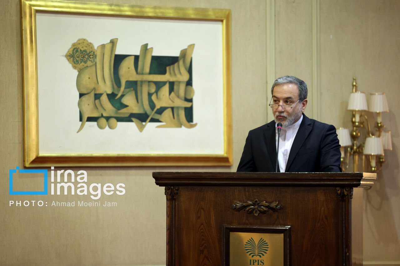 Araqchi: Politische Motive für die Änderung des historischen Namens des Persischen Golfs sind eine Beleidigung für alle Iraner