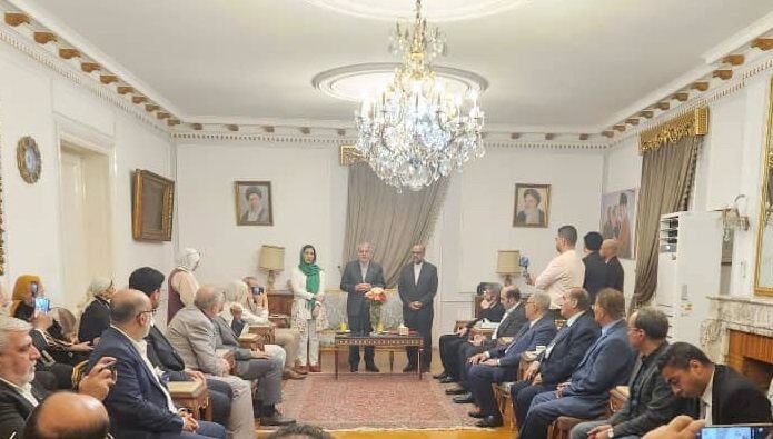 وزير التراث والسياحة الايراني يدعو القطاع الخاص المصري للمساهمة في مشاريع ايران السياحية وزير التراث والسياحة الايراني يدعو القطاع الخاص المصري للمساهمة في مشاريع ايران السياحية