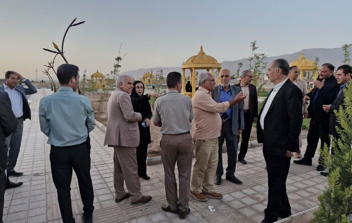 نبض گردشگری بر مدار کویر/ زرند میزبان مدیران شهرهای ۵ استان