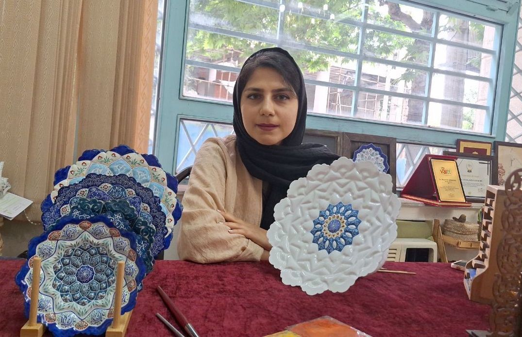 راوی قصه‌های مس و مینا
