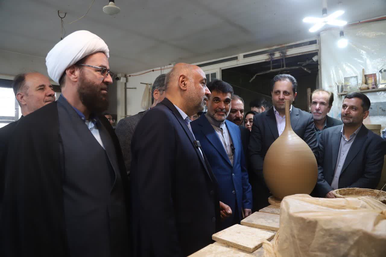 فیلم| پیشنهاد وزیر کار برای حل مشکل بیمه کارگران سفال لالجین